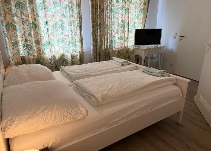 Guest house Am Burgtor 3*